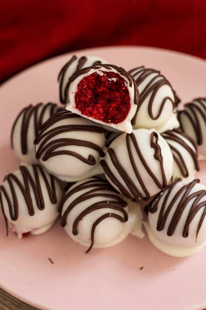 34+ red velvet cake no food coloring Red velvet cake balls