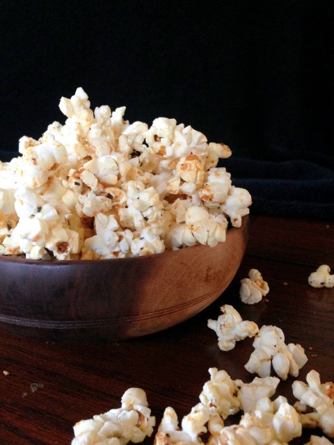 Pizza Popcorn - buttery, salted popcorn, coated with Parmesan and seasoned with Italian seasonings. ~ Chocolate with Grace 