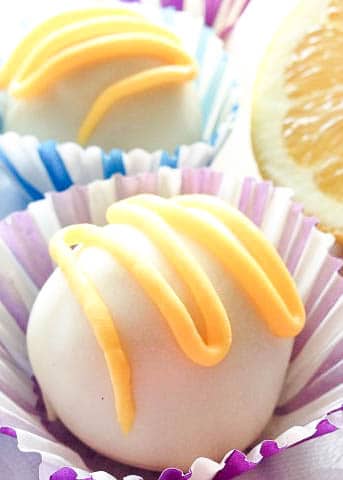 Lemon Oreo Truffles are an awesome 3 ingredient treat!