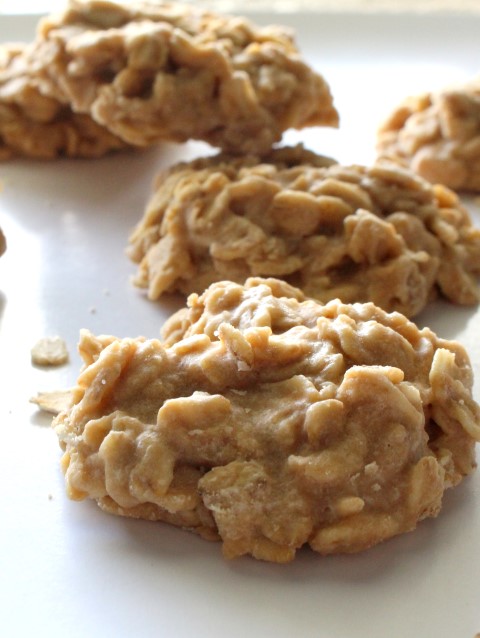 No Bake Cookie Butter Cookies. Super easy no bake cookies with chewy oatmeal and all the Cookie Butter flavor you could ever want.
