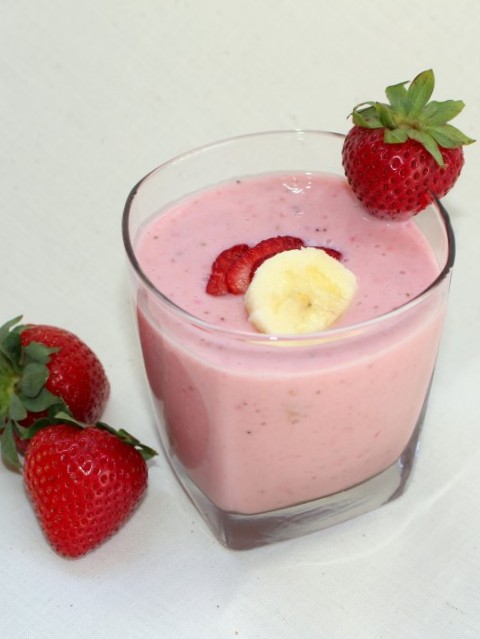 Healthy Strawberry Banana Milkshake - Chocolate With Grace