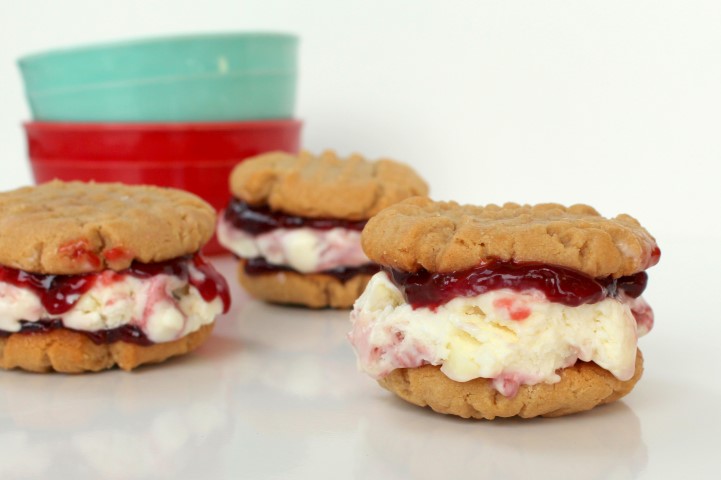 Peanut Butter and Jelly Ice Cream Sandwiches | www.chocolatewithgrace.com | #icecream #peanutbutter #jelly