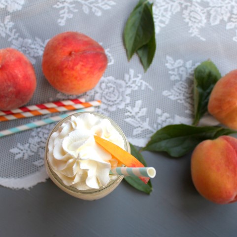 Brown Butter Peach Milkshake | www.chocolatewithgrace.com | #peach #milkshake 