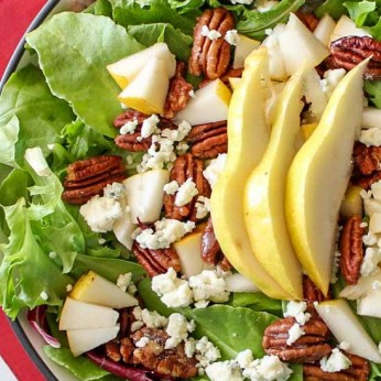 Pear Salad with Candied Pecans and Bleu Cheese