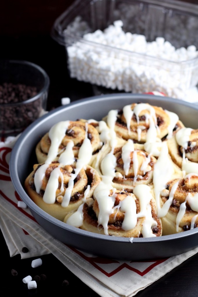 These S’mores cinnamon rolls are full of melty chocolate, gooey marshmallows and graham cracker goodness. 