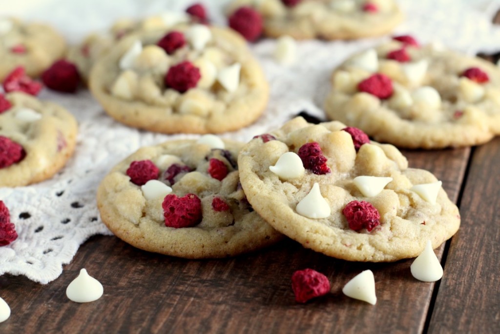 White Chocolate Raspberry Cookies - Some of the best Christmas Cookie recipes on the internet. Everything from decorated sugar cookies to easy Christmas cookie recipes that are perfect for parties and cookie exchanges. 