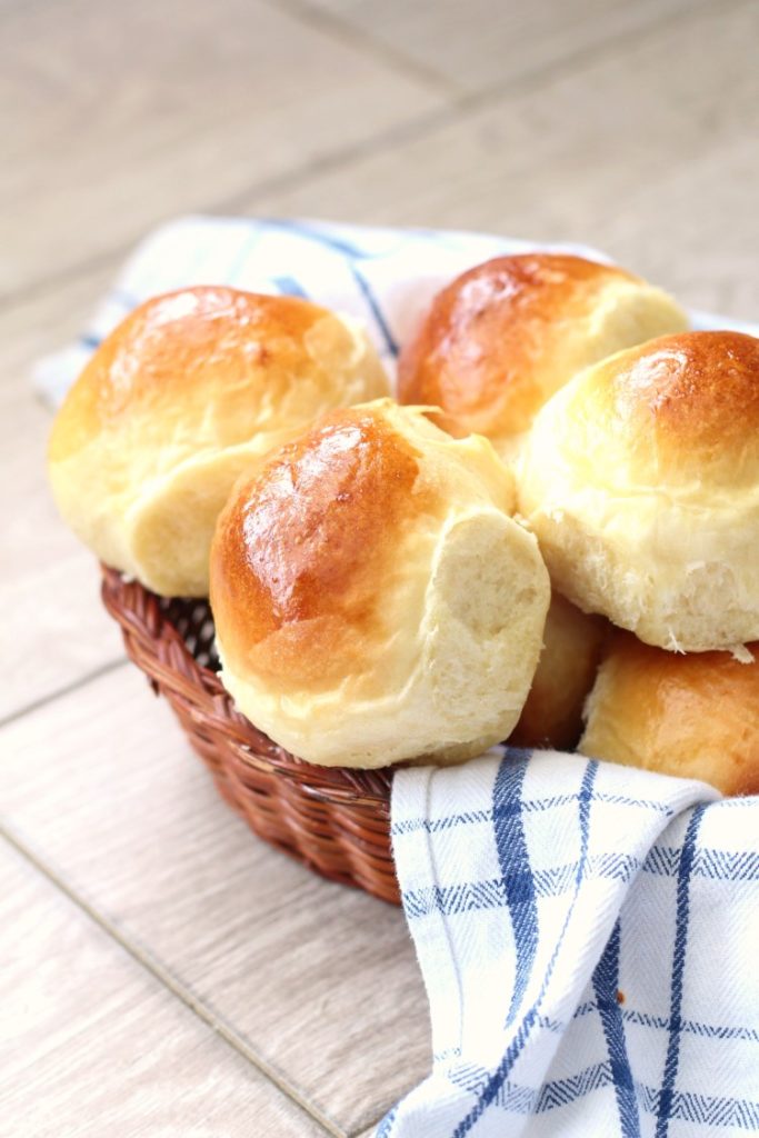 Easy, Buttery Homemade Dinner Rolls can be made ahead and are perfect for Easter, Thanksgiving or Christmas Dinner.