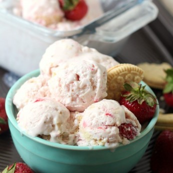 Homemade Strawberry Shortcake Ice Cream Recipe. This easy strawberry ice cream recipe is no churn and uses just 4 ingredients, heavy cream, condensed milk, strawberries and golden Oreos. It's a perfect fruity summer dessert recipe