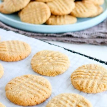 Classic Peanut Butter Cookies