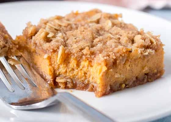 Streusel Topped Pumpkin Bars